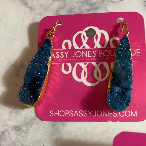 Sassy Jones Set - Picture 2 of 2